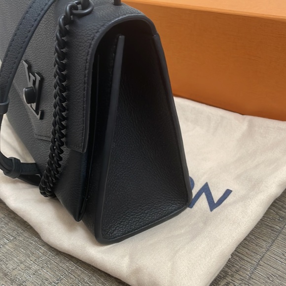 RARE 🔥 Louis Vuitton My Lock Me Bb in Matte Black - Picture 4 of 17